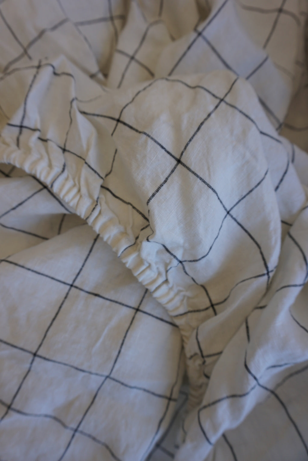 Linen Flat Sheet in Windowpane