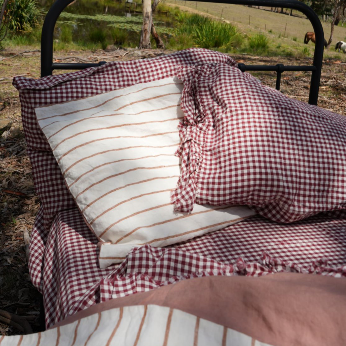 Ruffle Edge Bedding