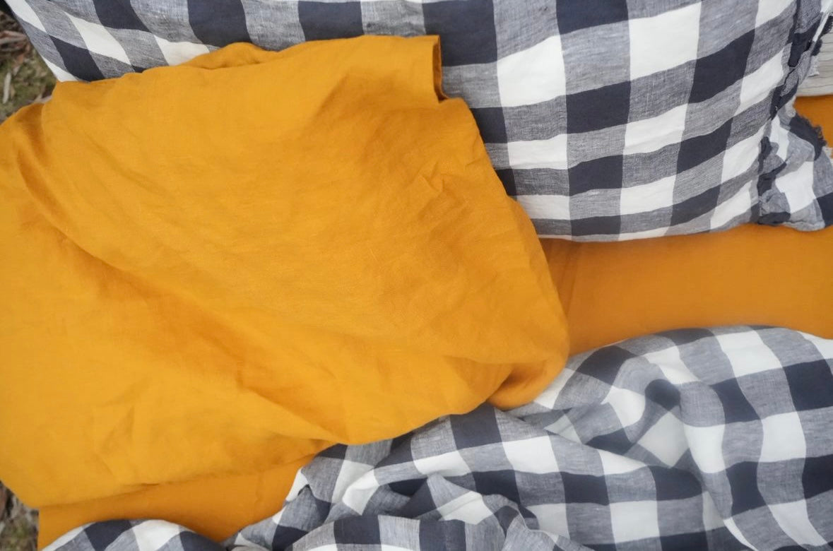 Ruffle Edge Bedding
