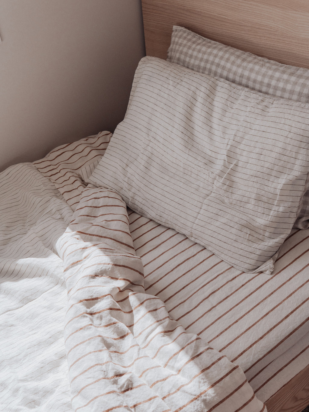 Linen Sheet Set in Chestnut Stripe