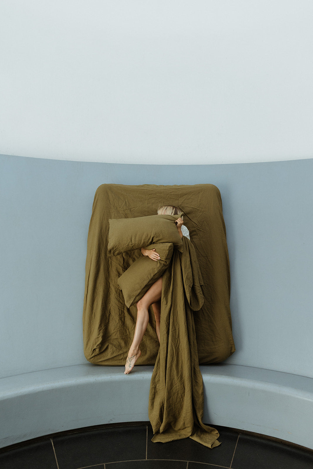 Linen Fitted Sheet in Olive