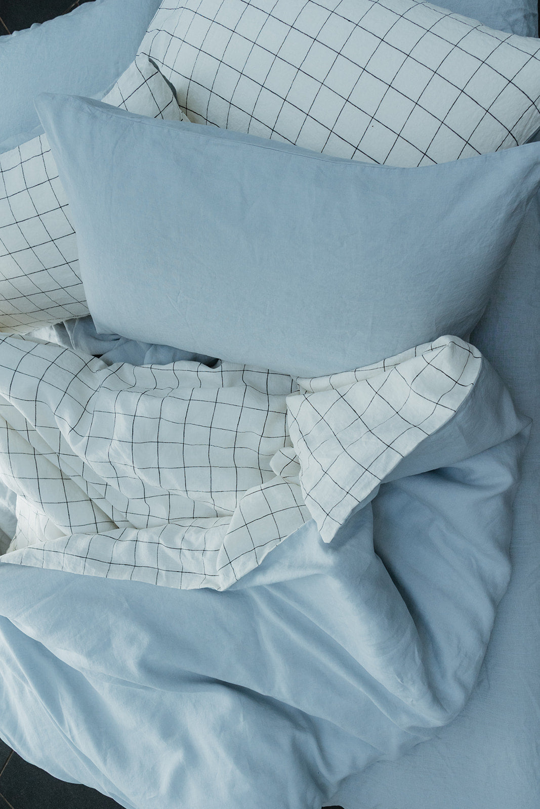 Linen Flat Sheet in Periwinkle