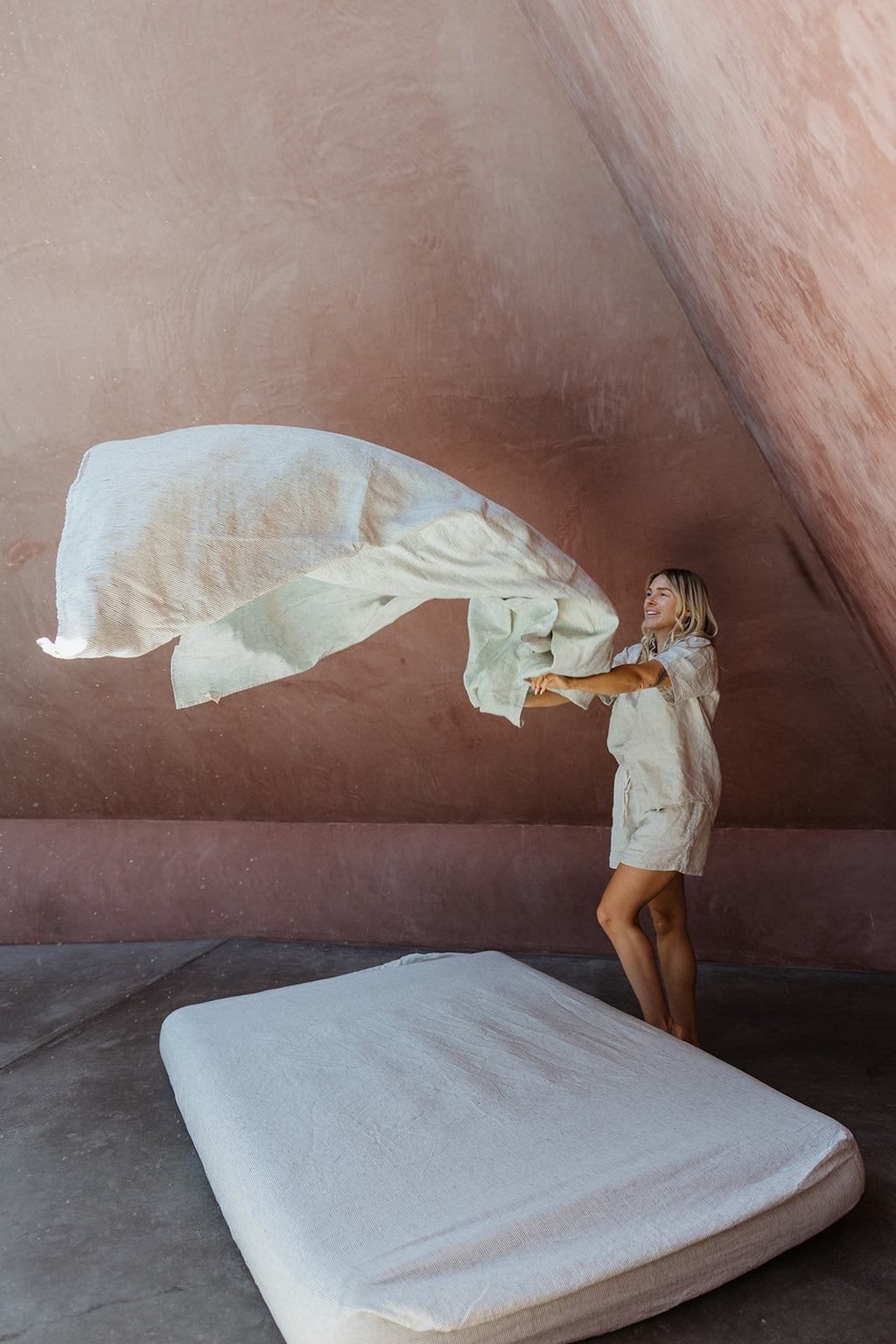 Linen Sheet Set in Pinstripe