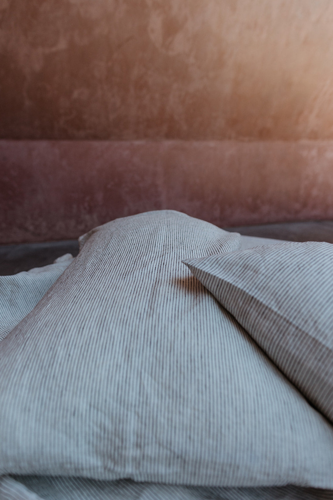 Linen Pillowcases in Pinstripe