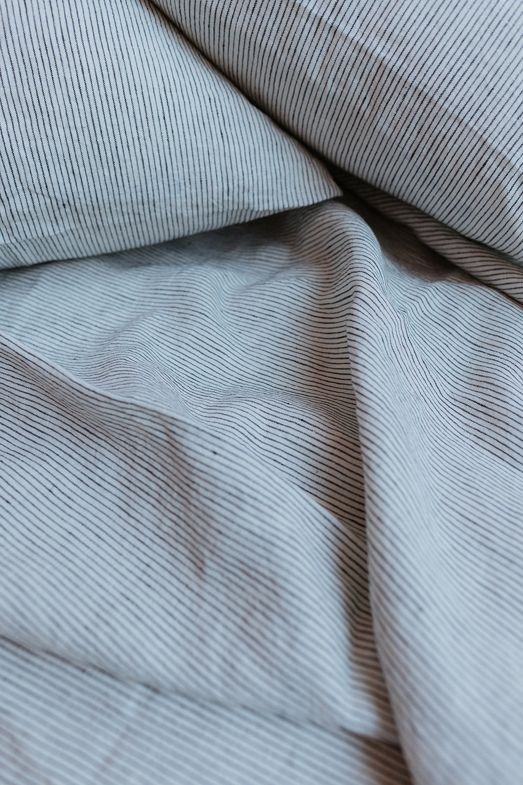 Linen Sheet Set in Pinstripe