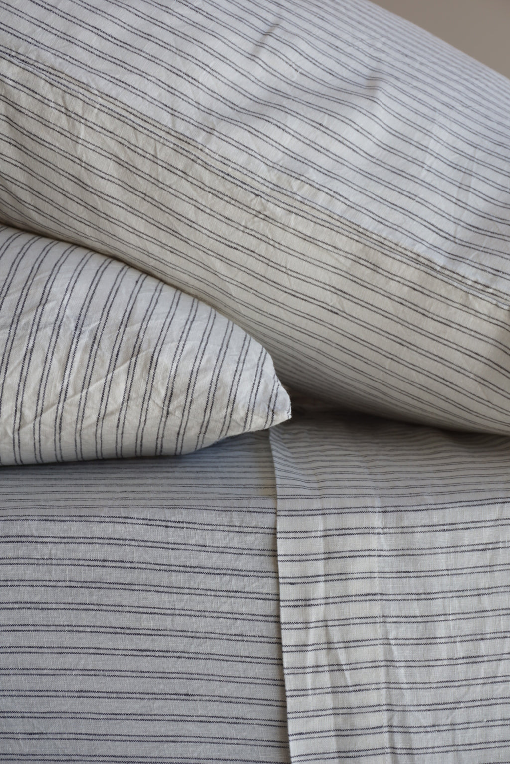 Linen Flat Sheet in Double Pinstripe