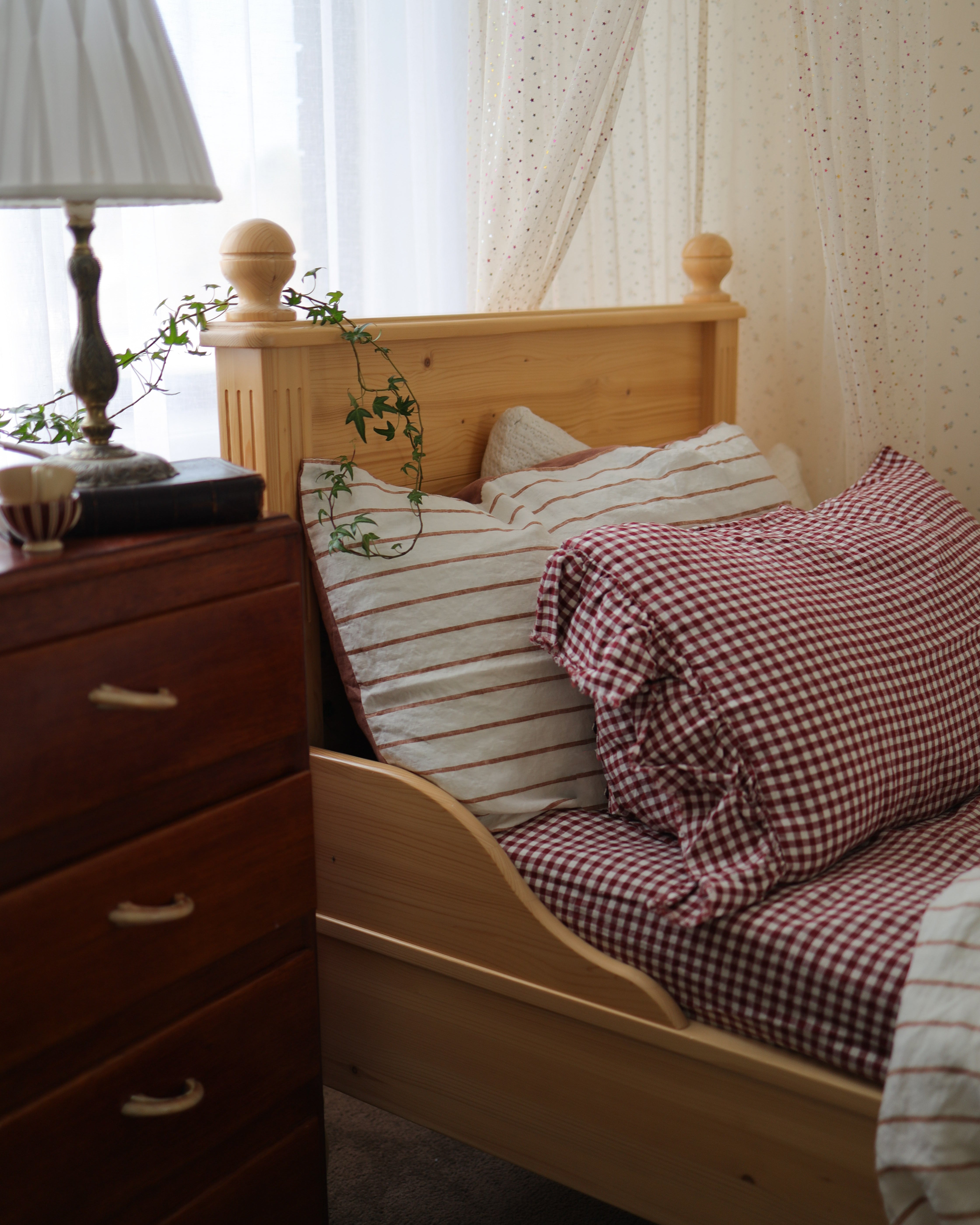 Ruffle Edge Bedding