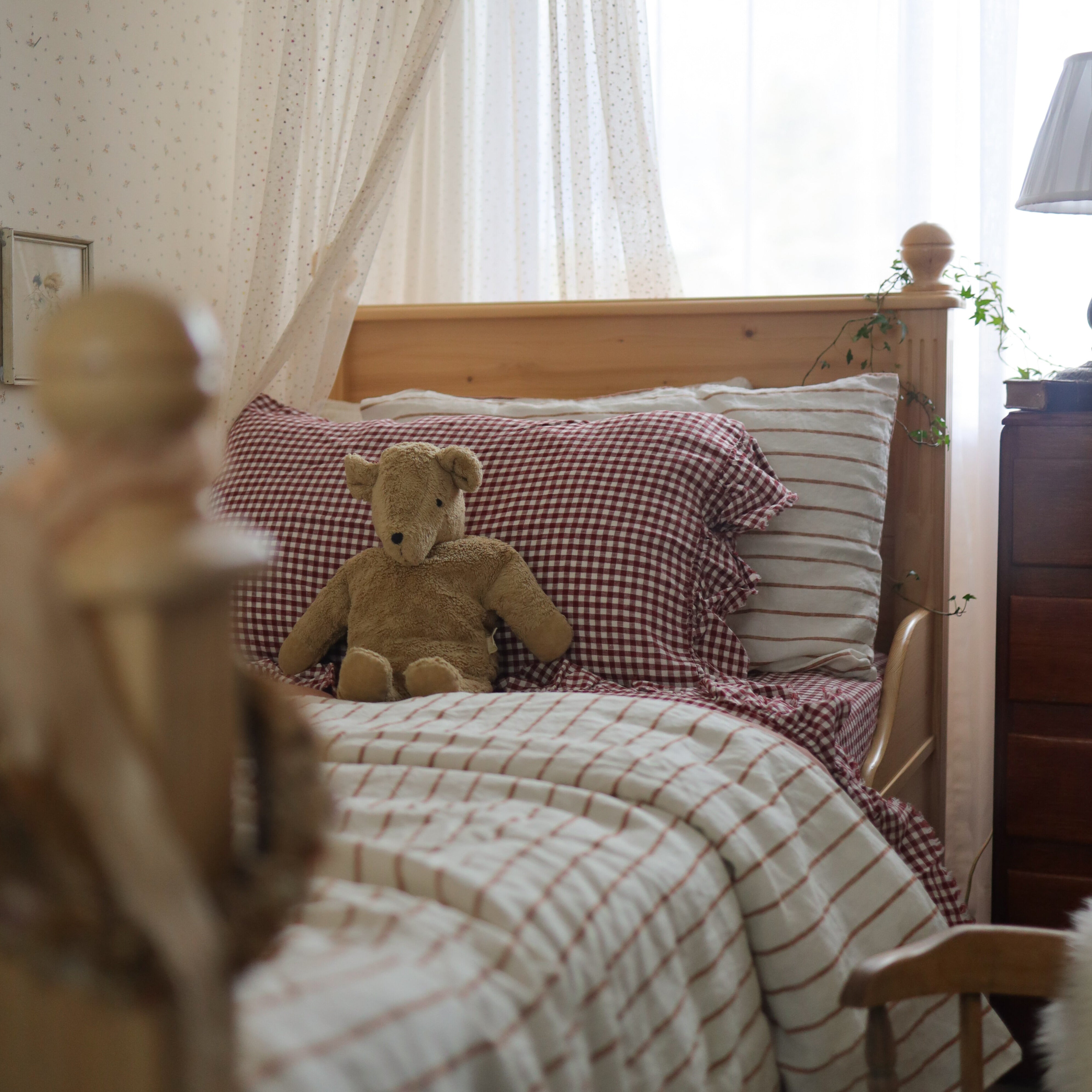 Ruffle Edge Bedding